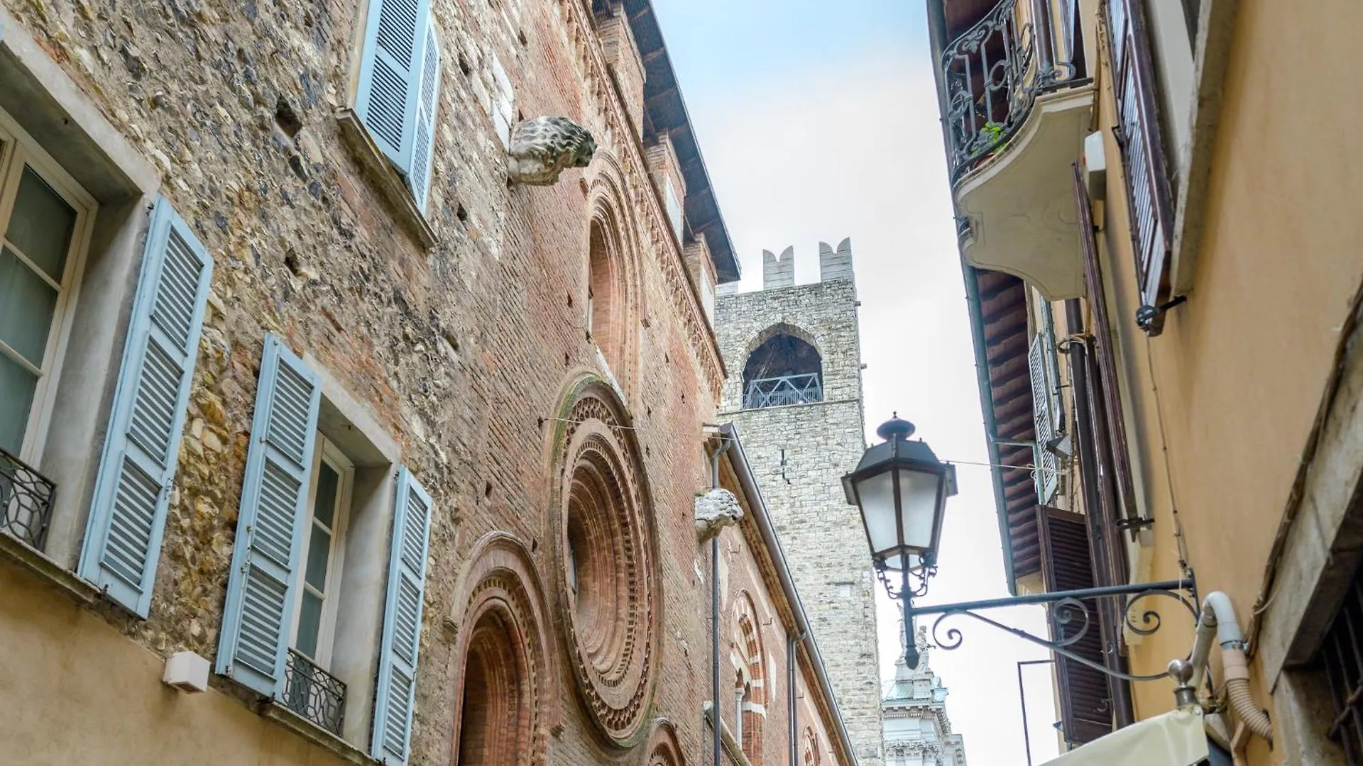 Vittoria Apt Luxury E Design In Duomo بريشا